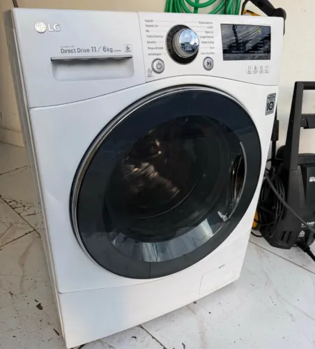 LAVA E SECA LG 11KG