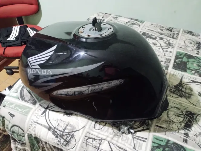Tanque combustível cb500 2001