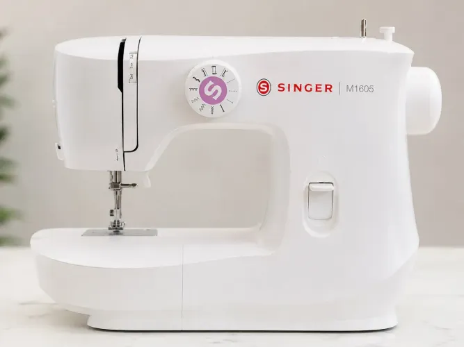 Máquina de Costura Singer M1605
