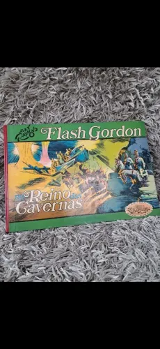 Flash Gordon no Reino das cavernas
