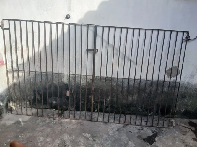 Portão de ferro