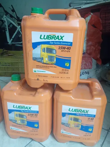 Óleo lubrax 15x40 novo lacrado valo da unidade $370 cuida só ligar *71 ou zap