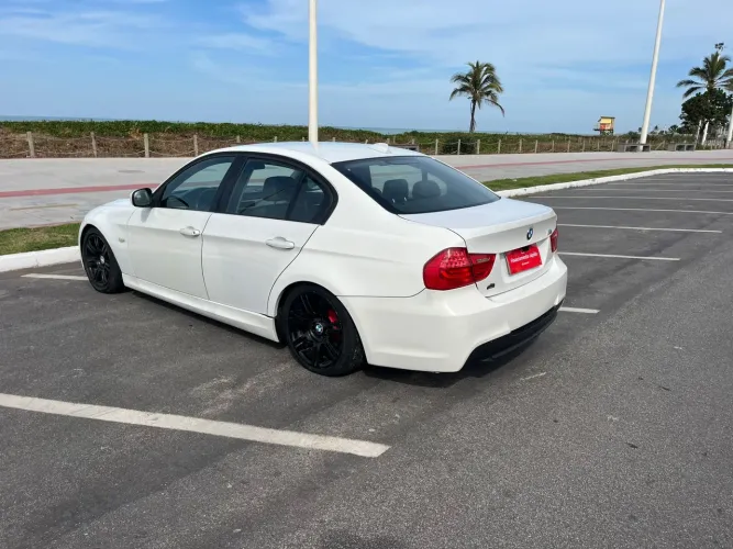 BMW 318I A 2.0 16V 136cv 5P 2012