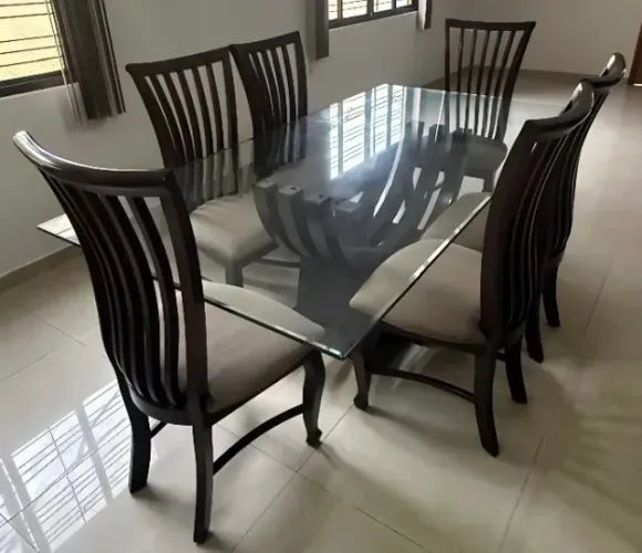 Mesa jantar 6 lugares e aparador