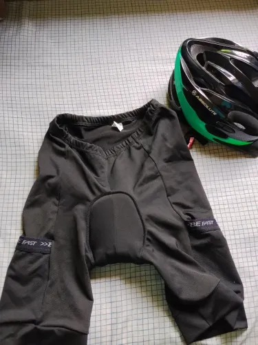 Kit Ciclismo Capacete+ Bermuda