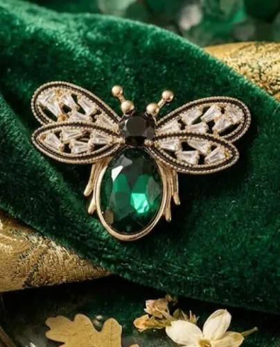 Broche Abelha Dourado Novo