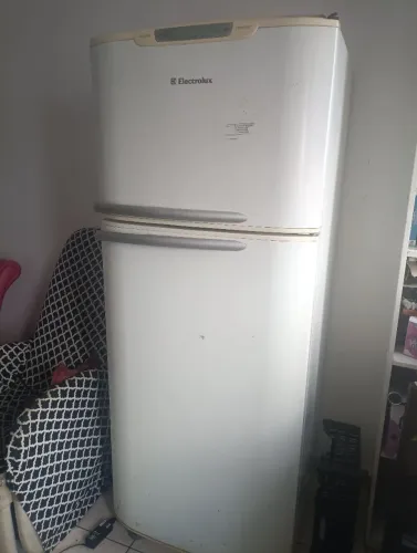 Vendo geladeira funcionando