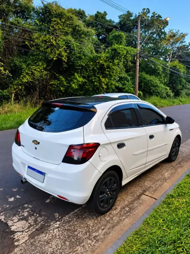 Chevrolet Onix JOY Hatch 1.0 8V Flex Mec. 4P 2018