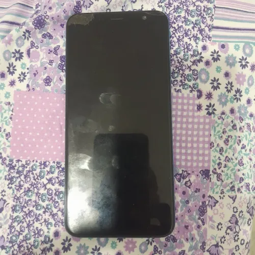 Vendo celular Samsung galaxy A11 com defeito apenas para retirada de peças