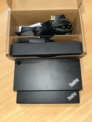 Lenovo ThinkPad Universal USB-C Dock 40AY Completa com Fonte Original