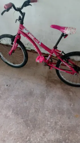 Bicicleta de menina aro 20, ACEITO CARTAO
