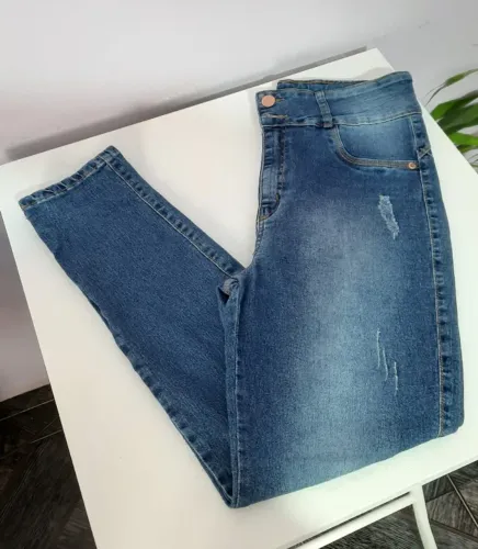 Calça Jeans Plus Size Feminina 48 Cintura Alta Destroyed
