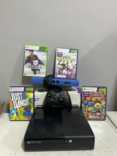 XBOX 360 + 4 JOGOS + 1 CONTROLE + KINECT