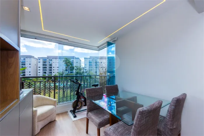 Apartamento à venda com 3 quartos, sendo 1 suíte, no condomínio Raiz São Paulo - Fase 3, S