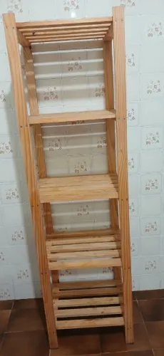 Estante de Pinus
