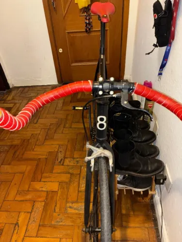 Bicicleta fixa Eight bike