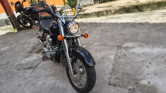Honda Shadow 750 excelente estado.