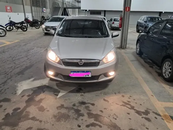 Fiat Grand Siena Attrac. 1.4 EVO F.flex 8V 2013