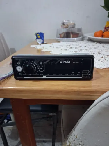 Vendo rádio Bluetooth com chicotes para carro