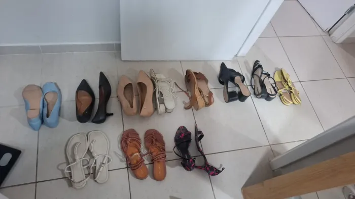 Sapatos e sandálias