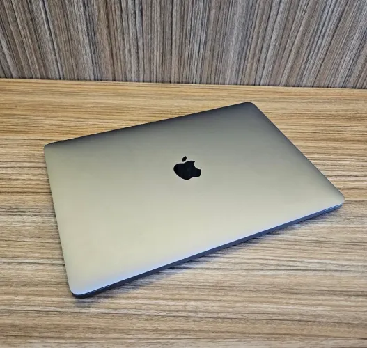 MacBook Pro 2017 (256/16 )