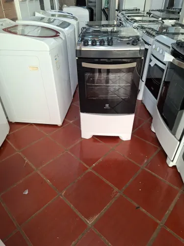 Fogão electrolux de 4 bocas semi novo de alta qualidade