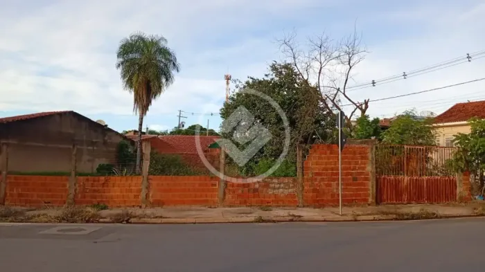 terreno próximo avenida do CPA codigo: 267770