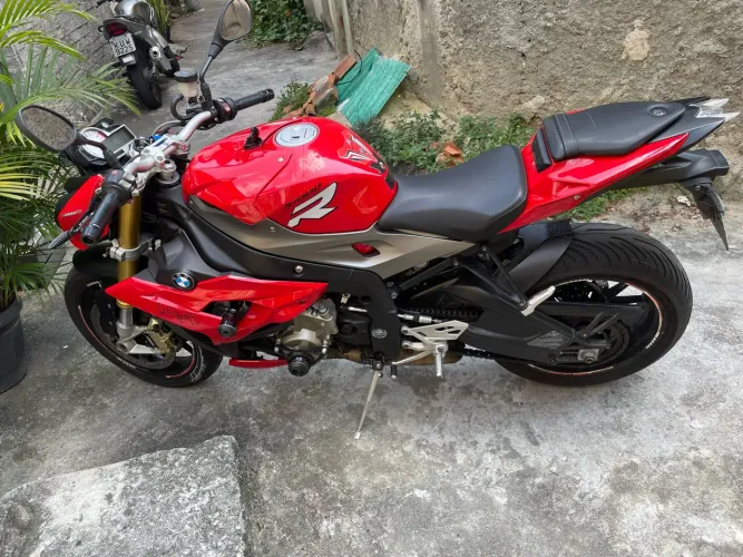 BMW S1000R