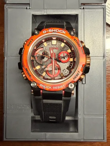 Relógio Casio G-SHOCK Flare Red MTG- carbon,solar,safira