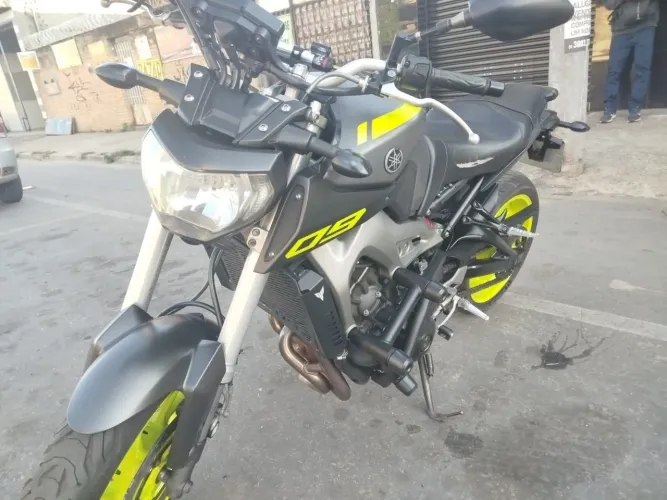MT 09 - 2015