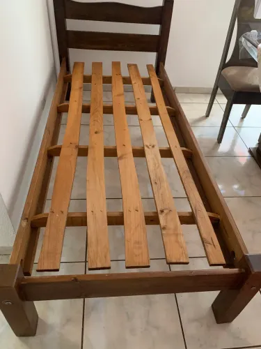Cama Solteira  Madeira Maciça