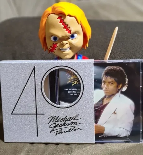 Cd Michael Jackson Thriller edição de 40 anos Duplo importado com slepcase brilhante.