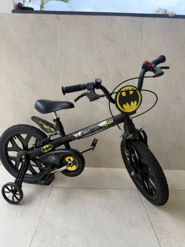 Bicicleta Batman - marca Bandeirantes