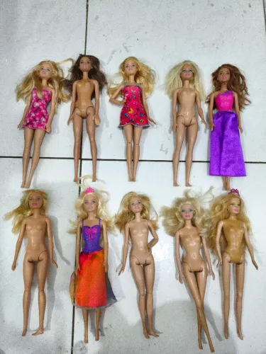 Lote com 10 bonecas barbie todas originais