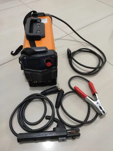 Máquina De Solda Inversora - 127V - Nova