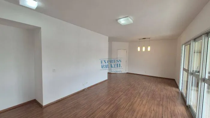 Apartamento de Alto Padrão, andar altíssimo, com 126m², 3 suítes, ar-condicionado - Agende