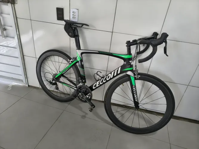 Bicicleta SPEED toda de carbono T54 apenas 7,5kg oportunidade