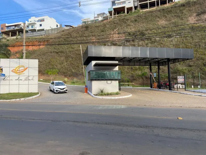 Lote à venda no Condomínio Via do Sol