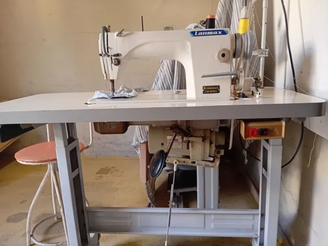 Maquina de costura.