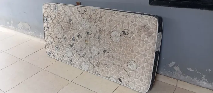 Doação colchão de solteiro 