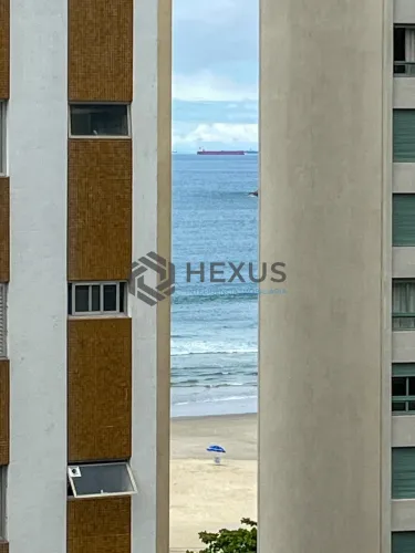 Apartamento com vista mar a 50m da praia nas Pitangueiras, Guarujá