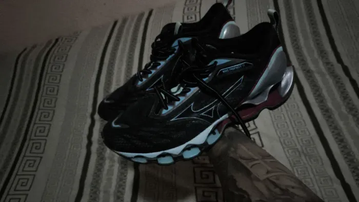 Vendo Mizuno profhecy 11 semi novo tamanho 42