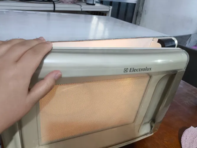 Micro-ondas Electrolux MEF41