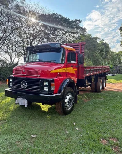 Mercedes bens 1513 - 1975