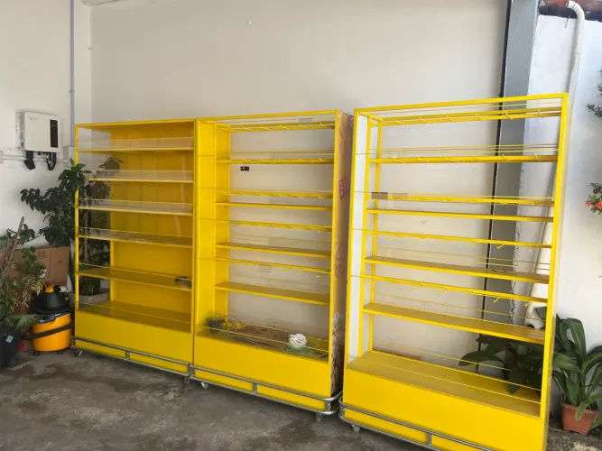 Estante para loja ou comércio
