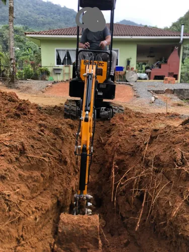 Mini escavadeira