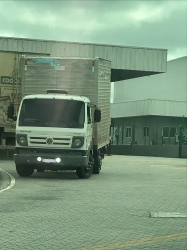 Caminhão VW 5-140 