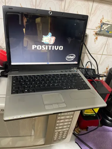 Notebook Positivo Móbile ( Sem a bateria / Funcionando )