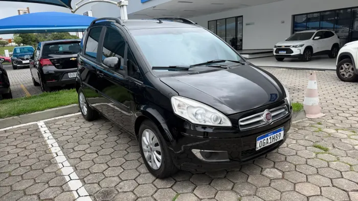 Fiat Idea Attractive 1.4 Fire Flex 8V 5P 2014