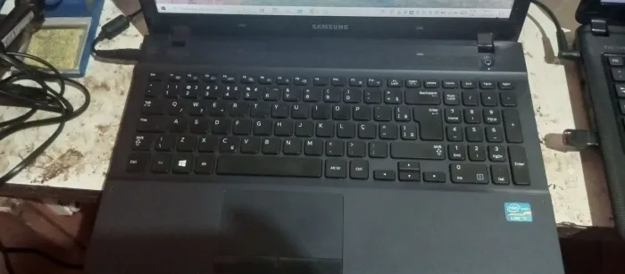 Notebook Samsung e positivo i5